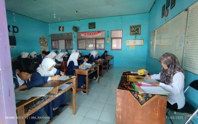 MTs Negeri 2 Kendal Melaksanakan Asesmen Sumatif Tengah Semester (ASTS) Genap Kelas VII, VIII dan Asesmen Sumatif Akhir Semester (ASAS) Kelas IX Genap Tahun Ajar 2024/2025.