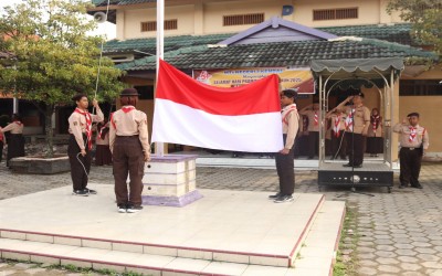 MTs N 2 Kendal Gelar Upacara Peringatan Hari Pramuka ke-64, Ajak Siswa Bangun Ketahanan Bangsa
