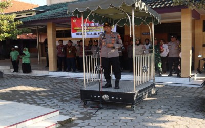 Apel Pagi MTsN 2 Kendal Hadirkan Kapolsek Kota Kendal, Sampaikan Pesan Bahaya Anarkis dan Ujaran Kebencian
