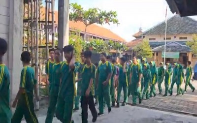 KEGIATAN JUM’AT SEHAT MTs NEGERI 2 KENDAL